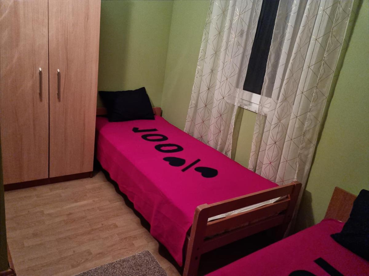 Emi 1 Apartment Vir Ngoại thất bức ảnh