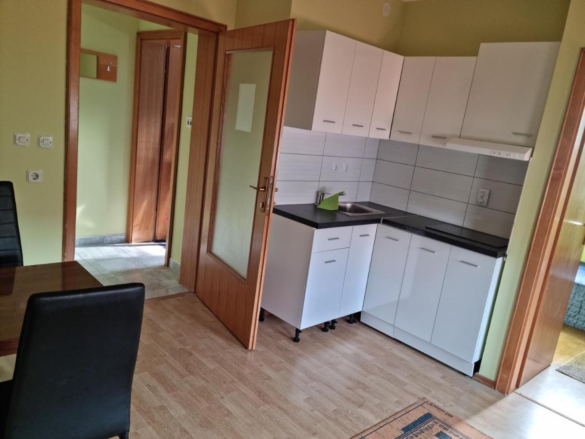 Emi 1 Apartment Vir Ngoại thất bức ảnh