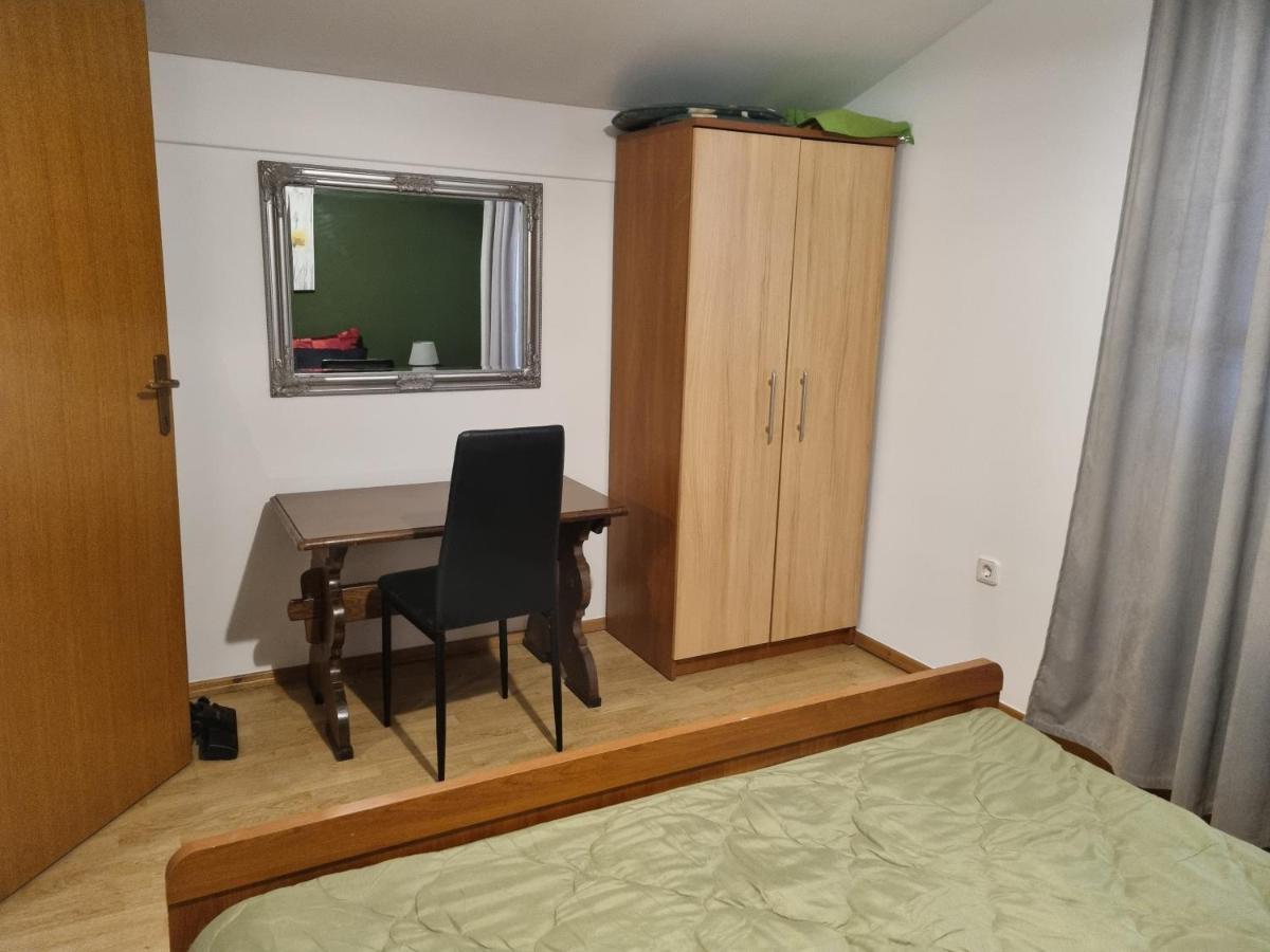 Emi 1 Apartment Vir Ngoại thất bức ảnh